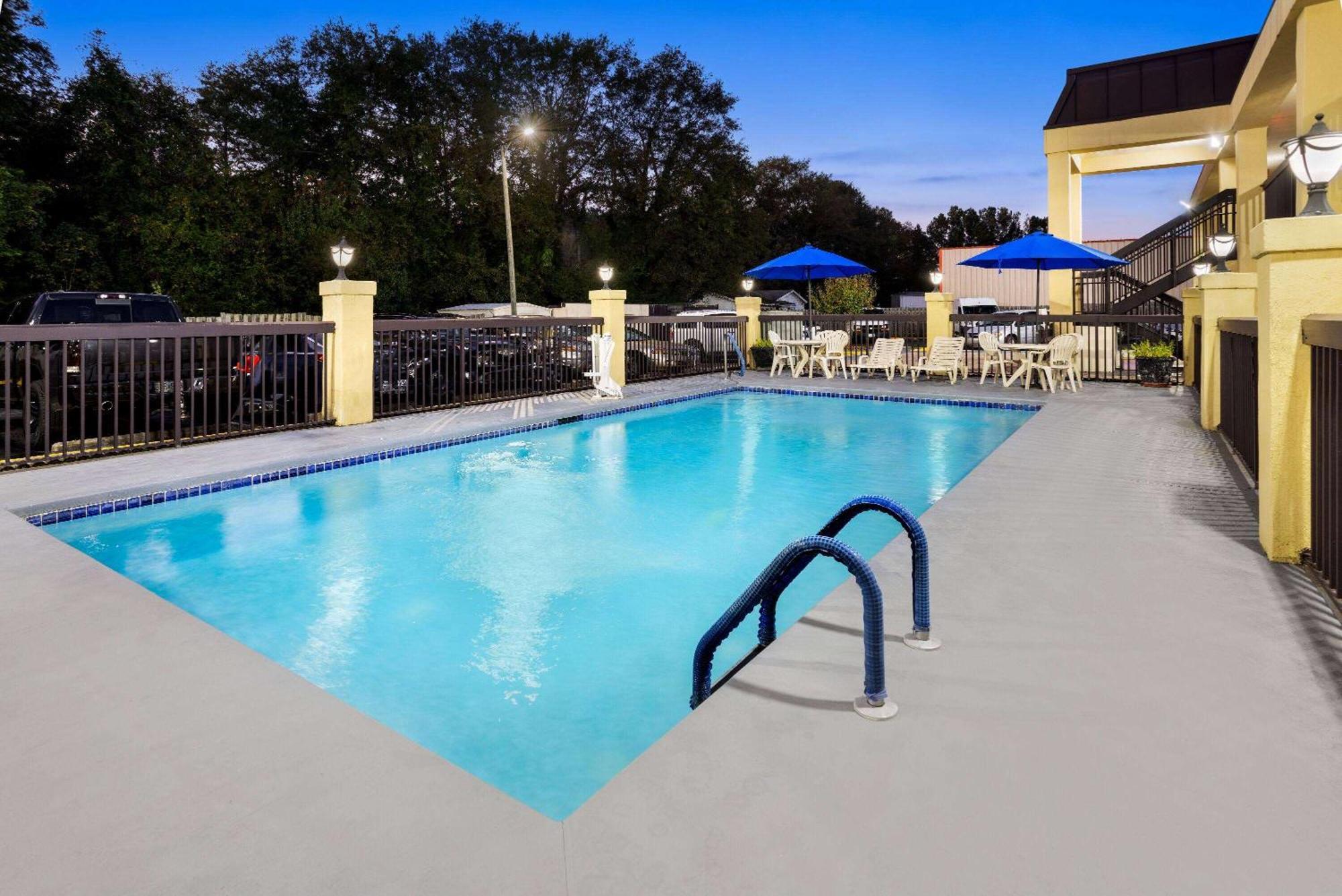 Hotel Baymont By Wyndham Griffin Esterno foto